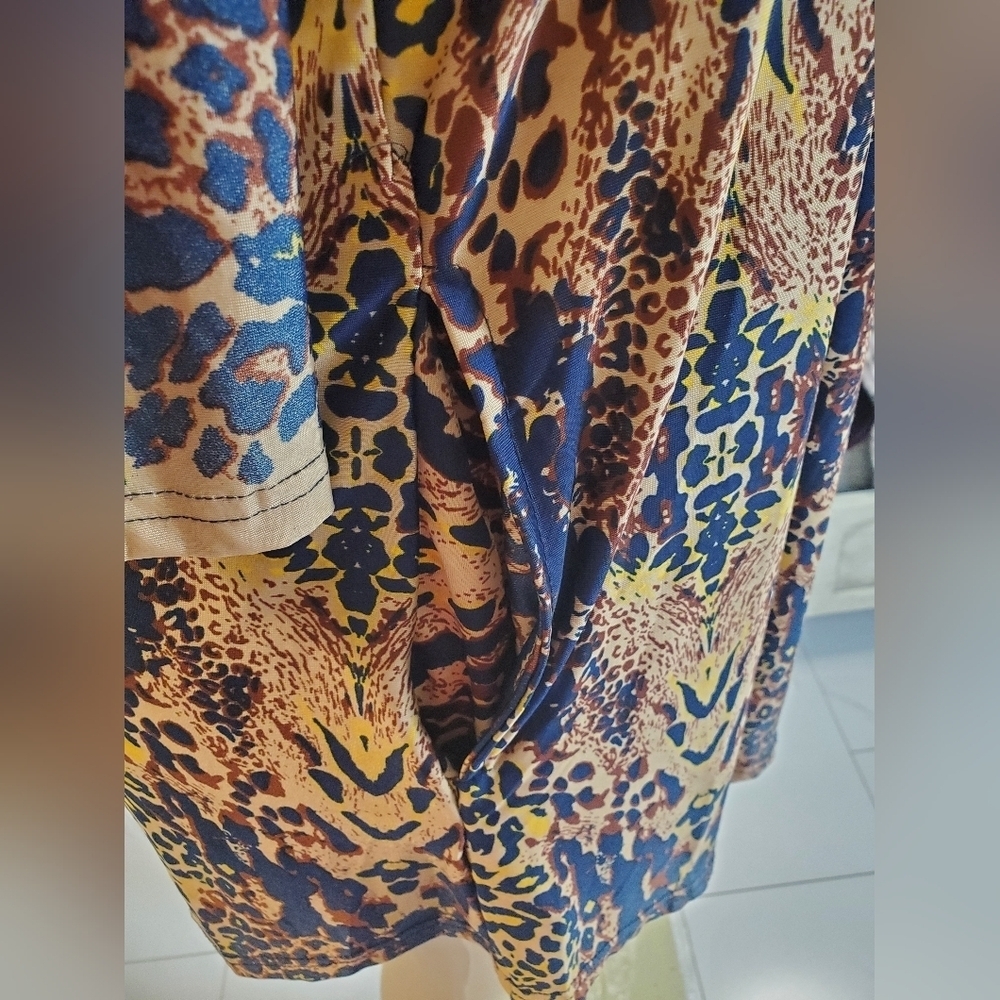 R&B Collection Size M Animal Print Tunic Dress - Picture 4 of 9